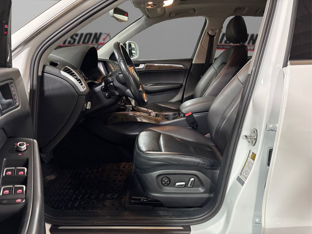 Used 2016 Audi Q5 2.0T Premium Plus w/ Technology Package image 9