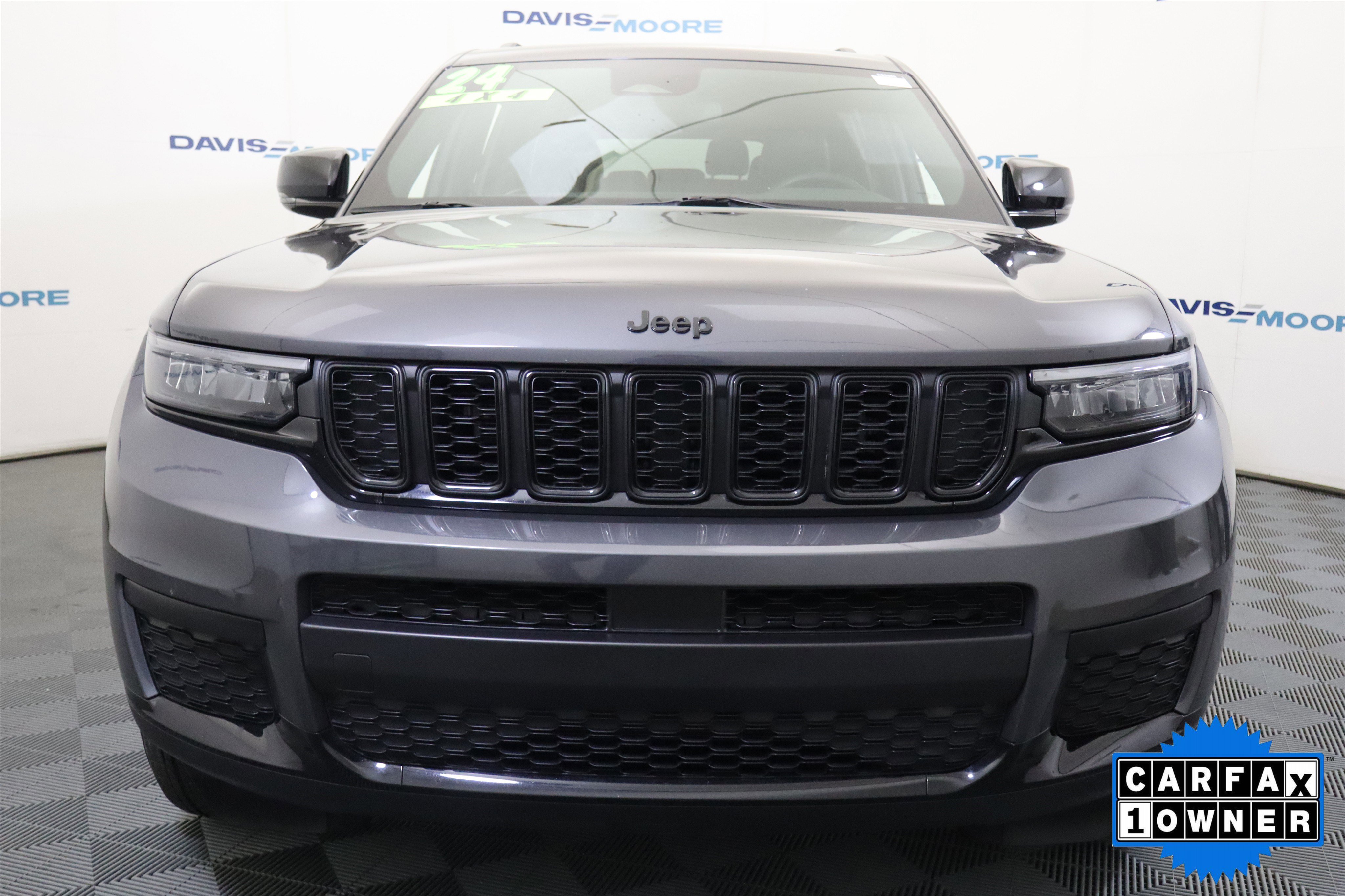 Used 2024 Jeep Grand Cherokee L Laredo image 13
