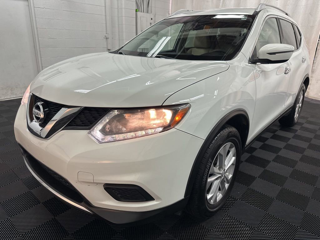 Used 2016 Nissan Rogue SV image 4