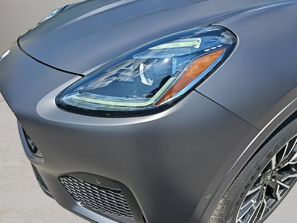 New 2023 Maserati Grecale GT image 9