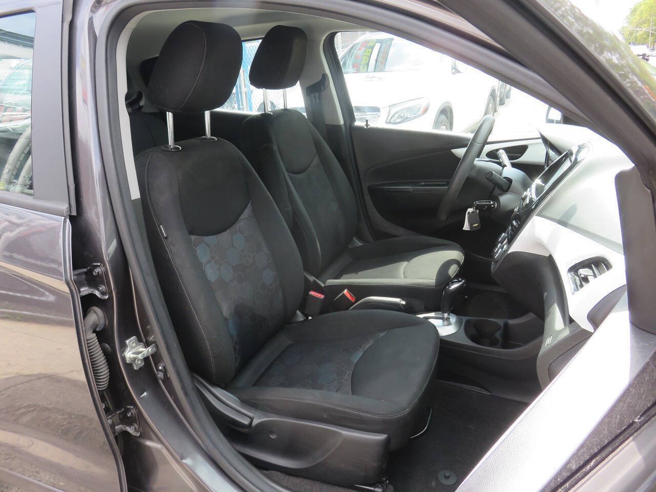 Used 2016 Chevrolet Spark LT FWD image 11