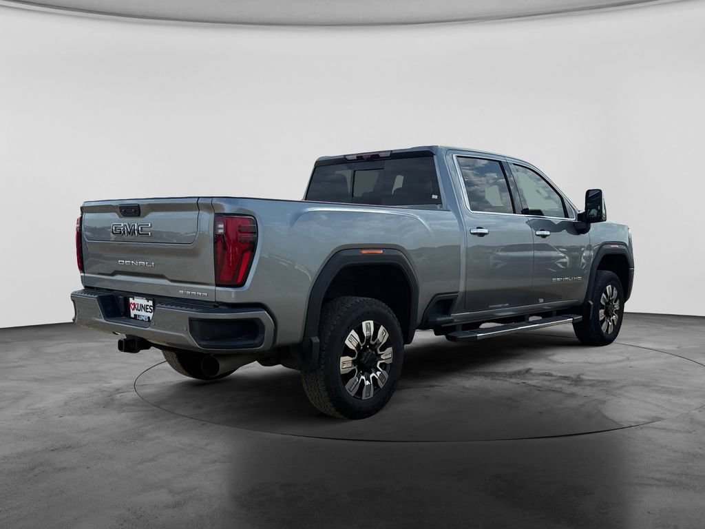 Used 2024 GMC Sierra 3500 Denali w/ Denali Reserve Package AWD/4WD image 10