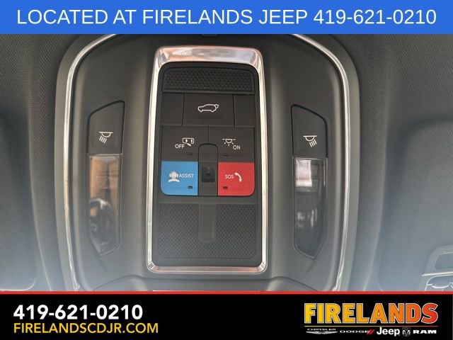 Used 2023 Jeep Grand Cherokee Altitude image 28