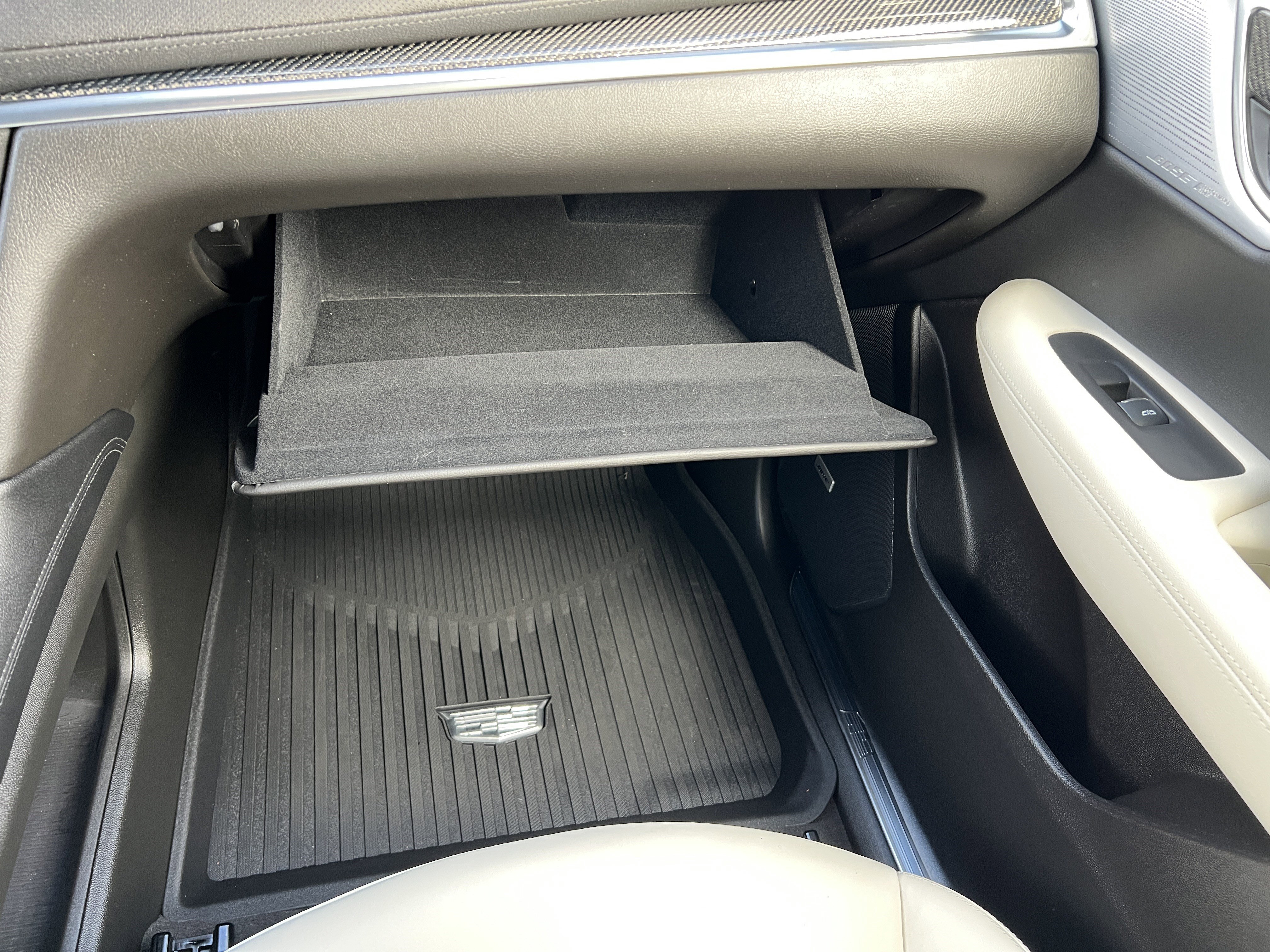 Used 2025 Cadillac XT5 Sportv image 37