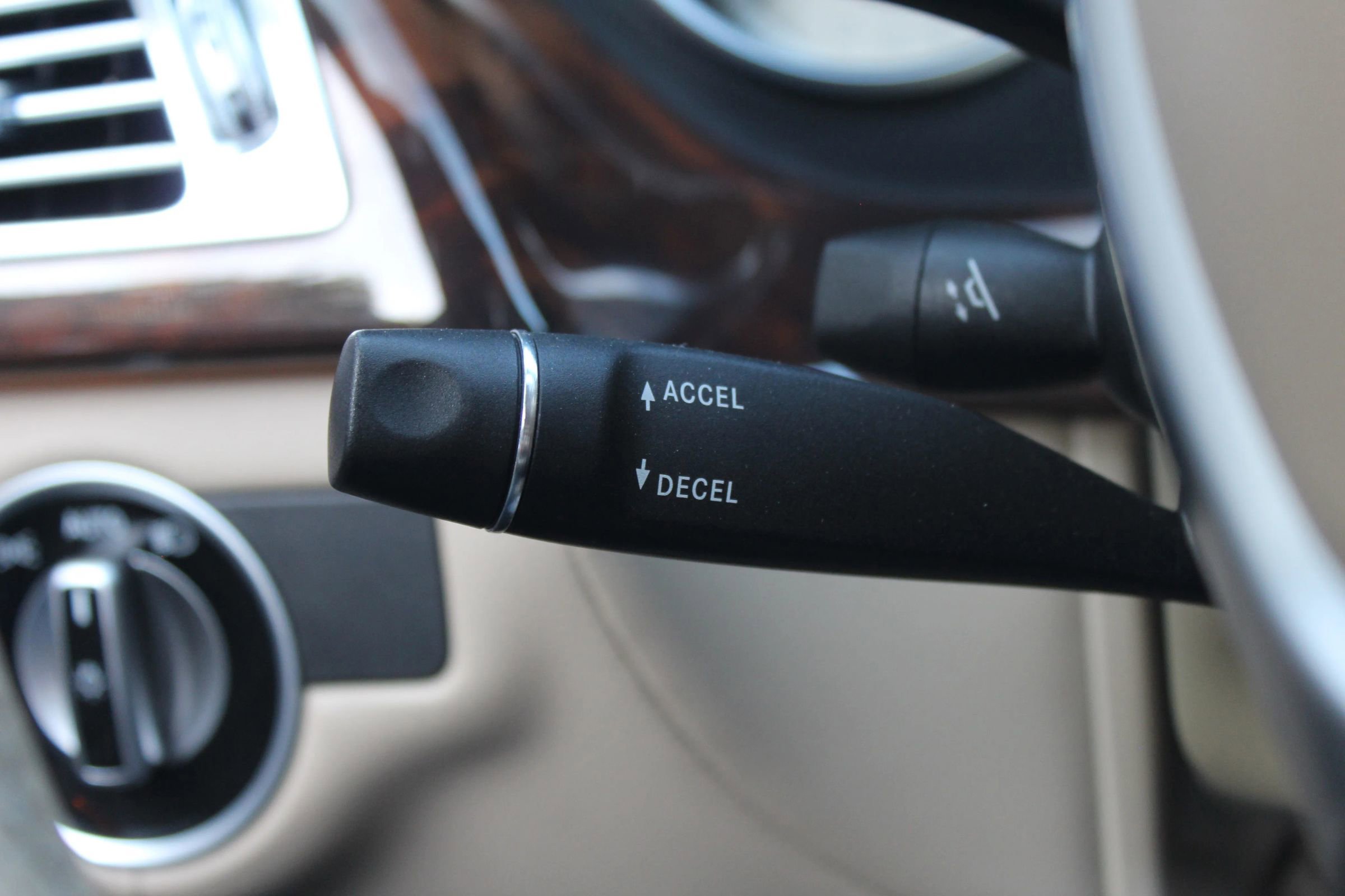 Used 2014 Mercedes-Benz CLS 550 CLS 550 4MATIC Coupe 4D image 30