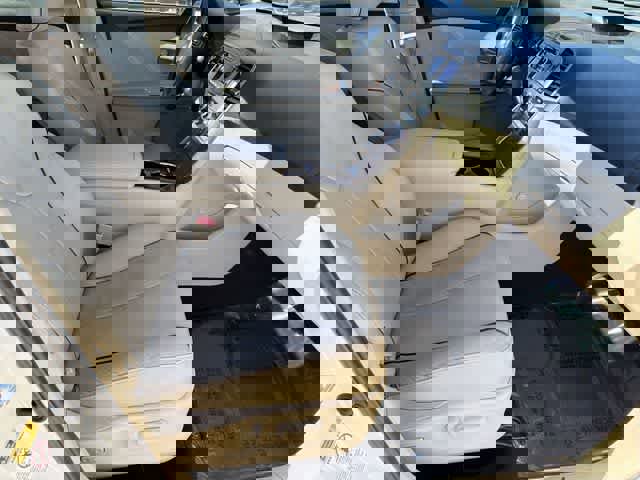 Used 2010 Toyota Venza AWD image 19