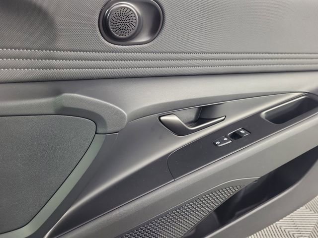 Certified 2025 Hyundai Elantra SEL image 24