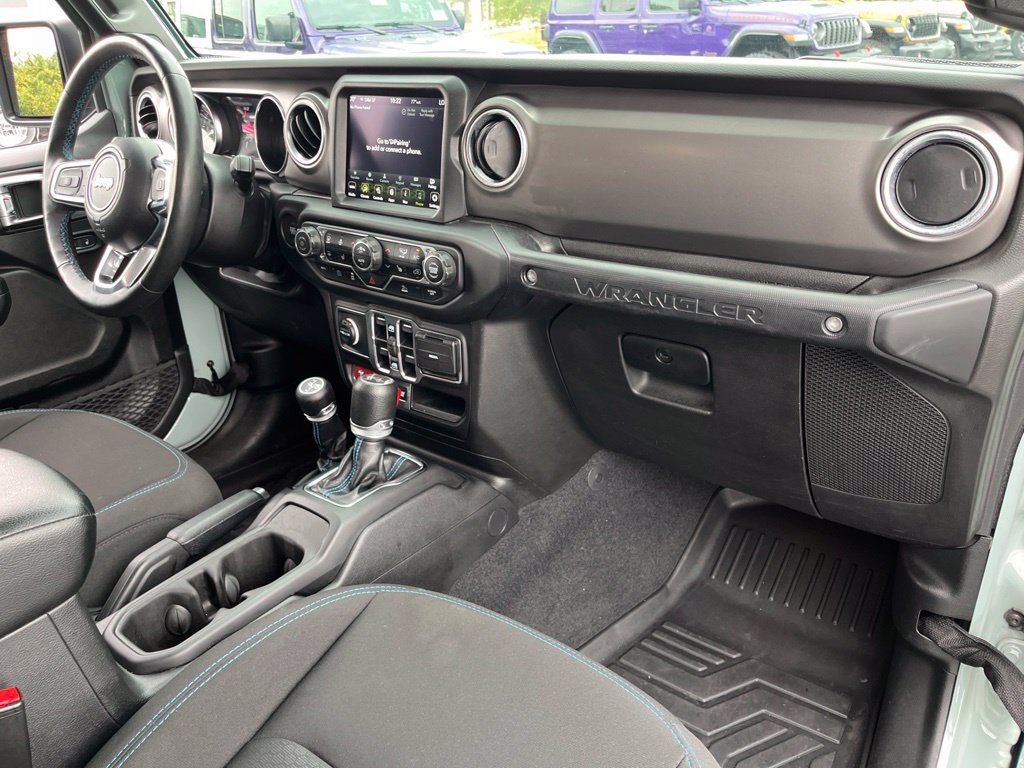 Used 2023 Jeep Wrangler Unlimited Rubicon 4xe w/ Cold Weather Group AWD/4WD image 46