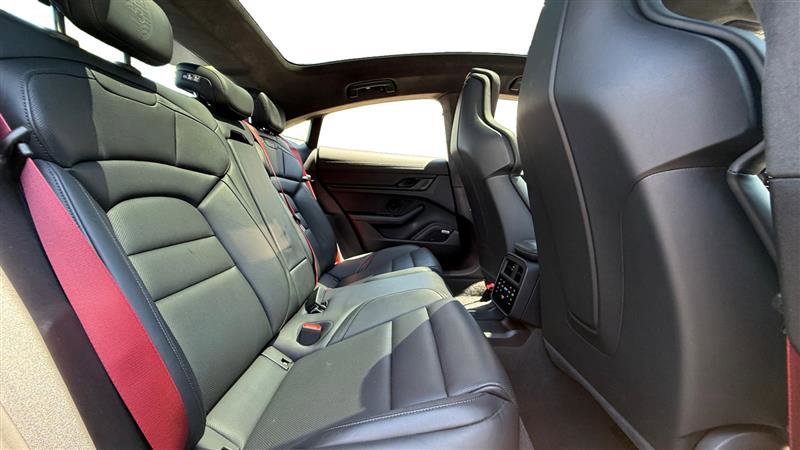 Used 2024 Porsche Taycan GTS w/ Premium Package (P6U) AWD/4WD image 18