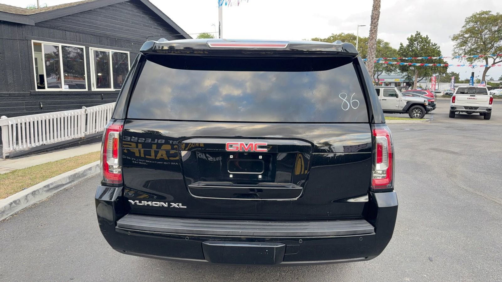 Used 2016 GMC Yukon XL SLT image 7