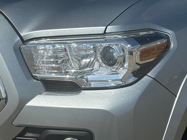 Used 2023 Toyota Tacoma SR5 RWD image 4