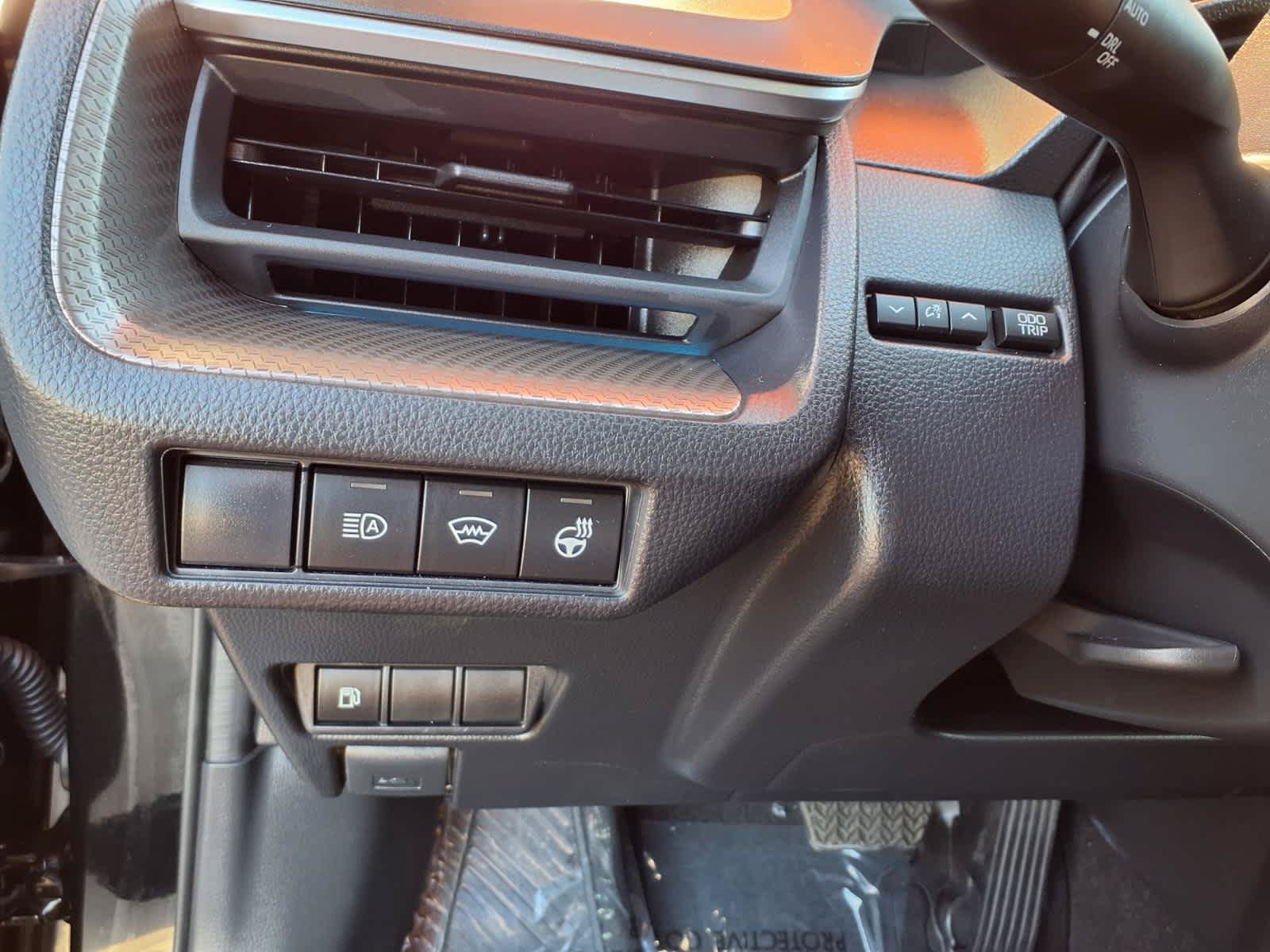 Used 2026 Toyota Prius XLE FWD image 17