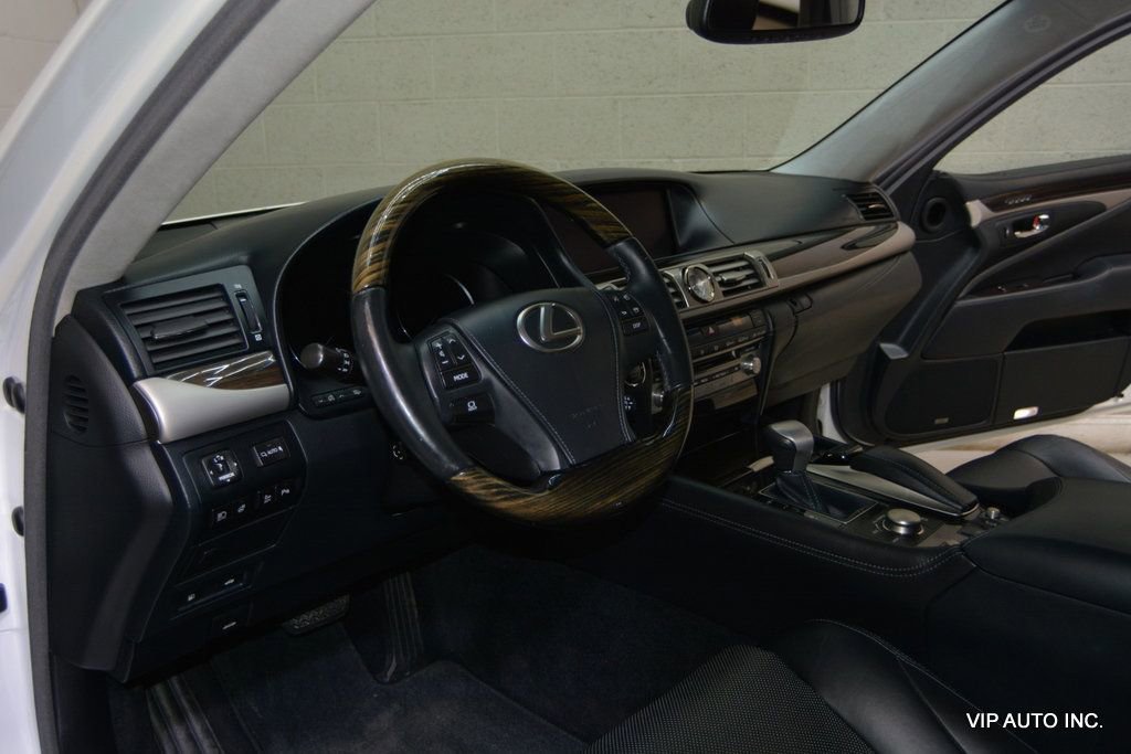 Used 2015 Lexus LS 460 w/ Comfort Package image 11