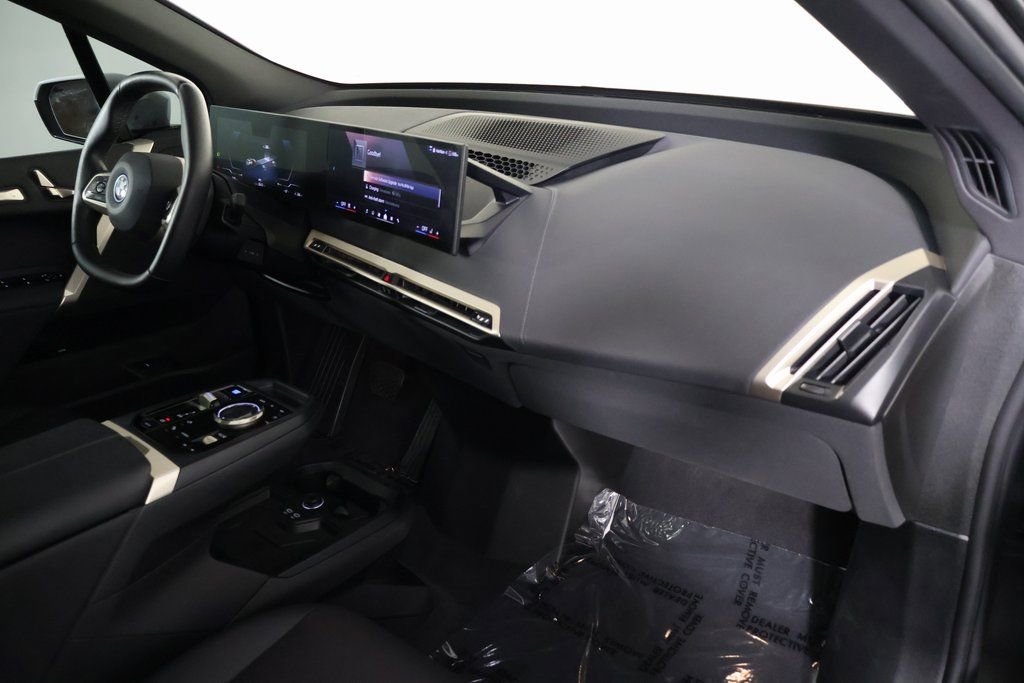 Used 2024 BMW iX xDrive50 w/ Sport Package image 9
