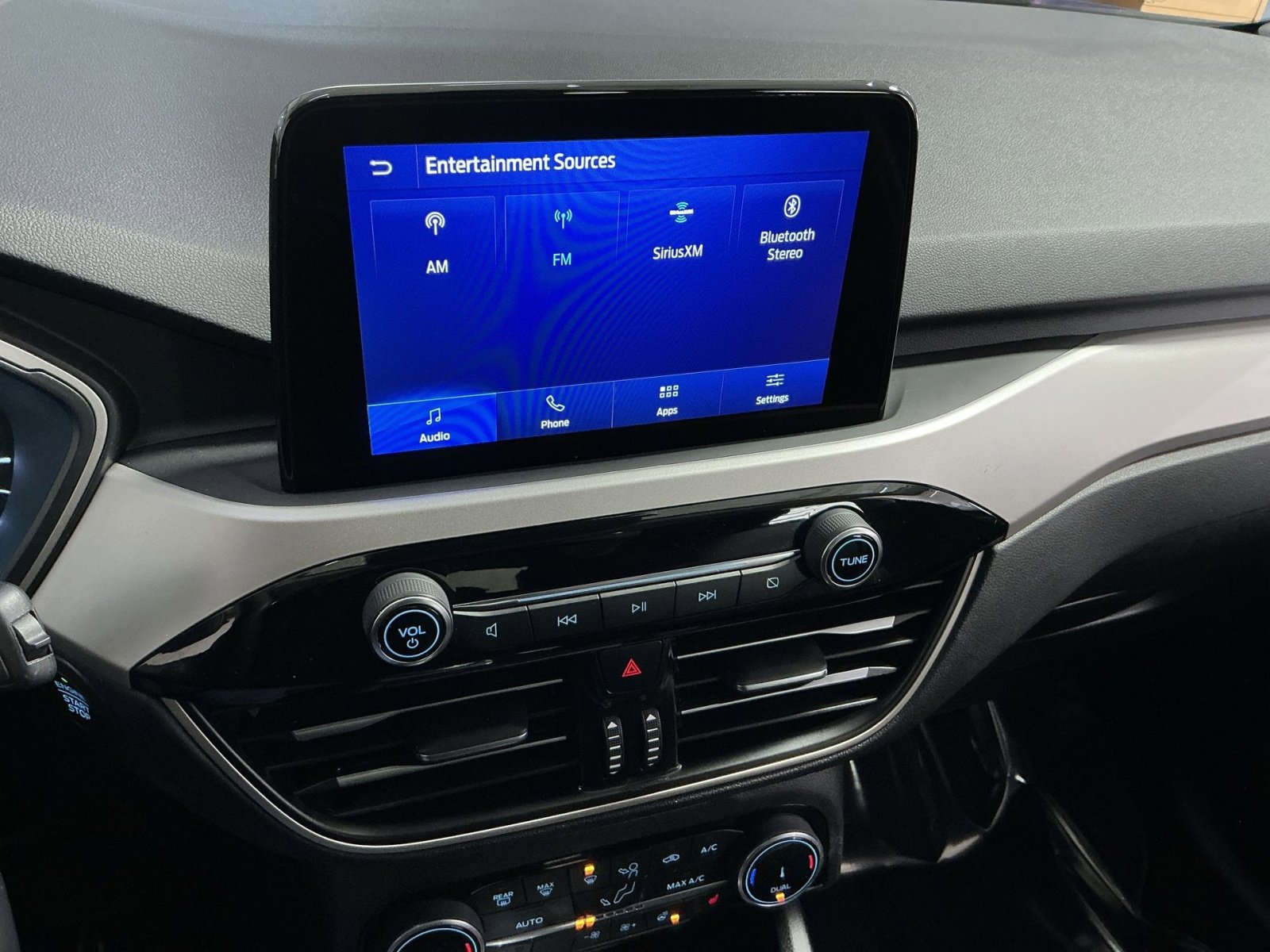 Used 2022 Ford Escape SEL image 26