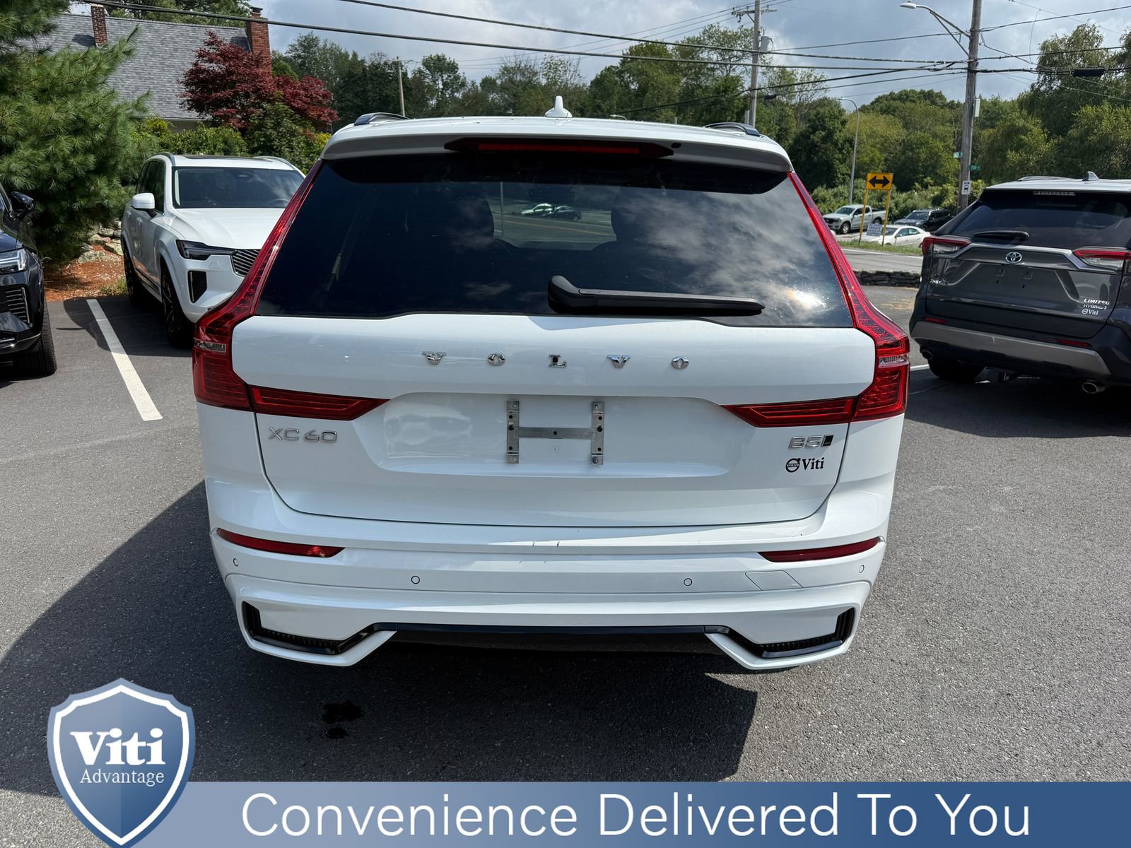 Certified 2024 Volvo XC60 B5 Core image 7