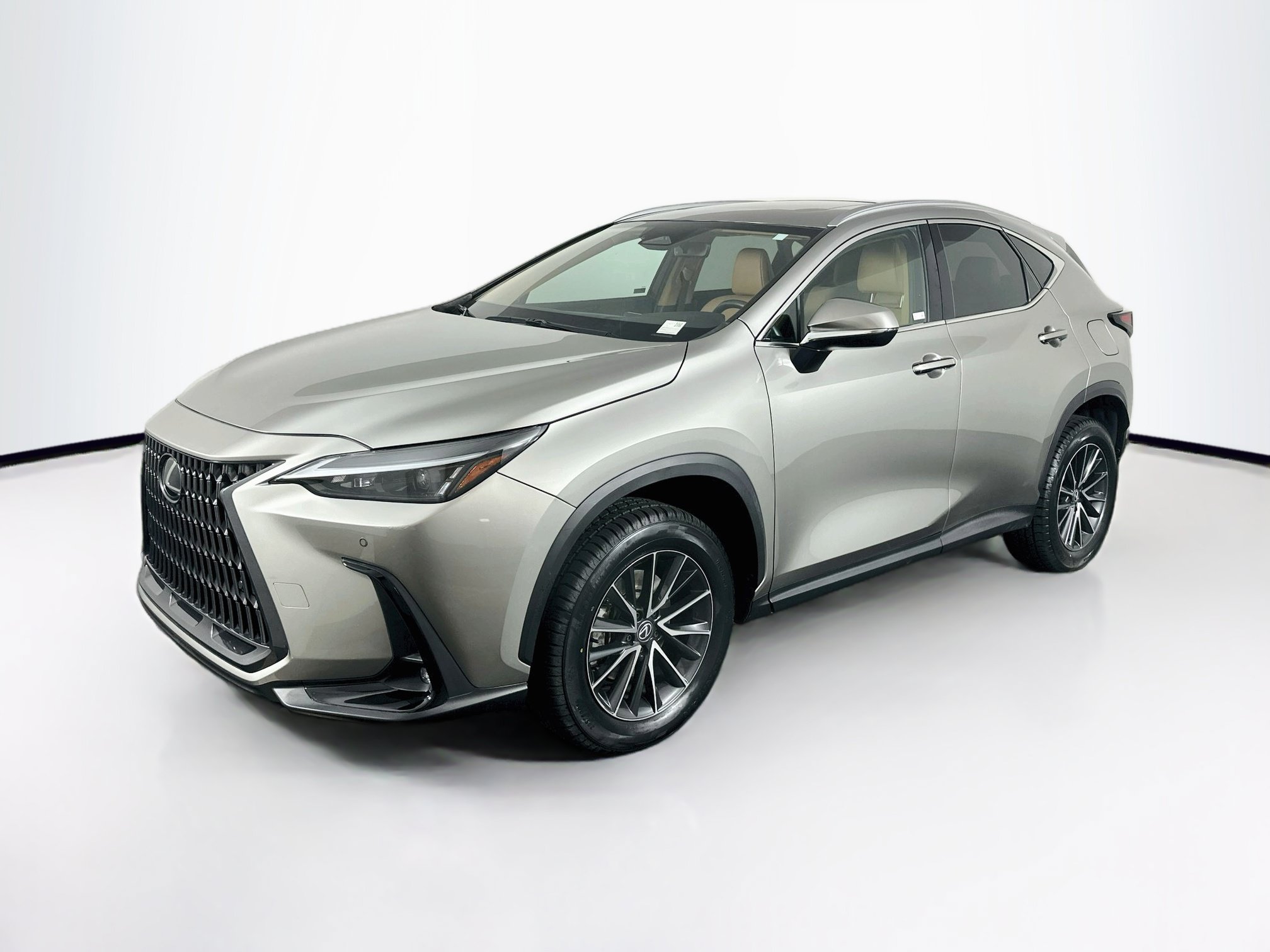 Used 2024 Lexus NX 250 FWD image 3