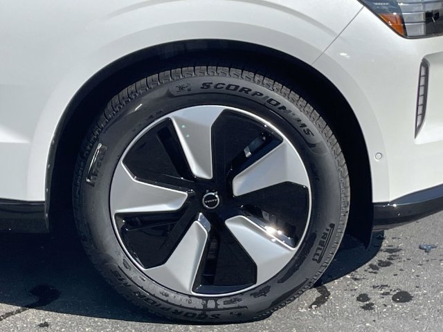 New 2026 Volvo EX90 Plus AWD/4WD image 5