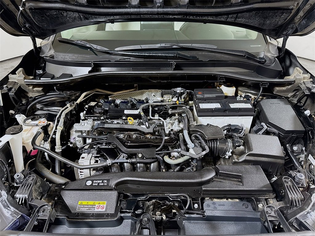 Used 2022 Toyota Corolla Cross LE image 27
