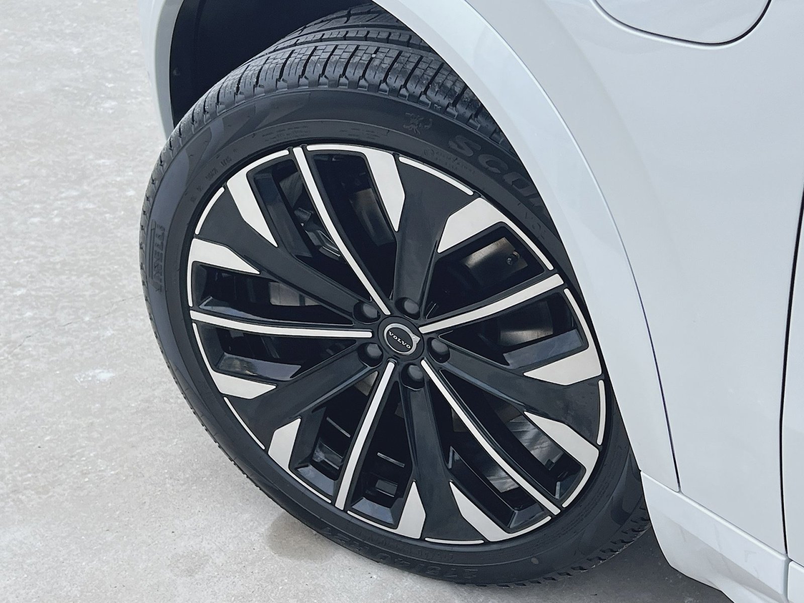 New 2026 Volvo XC90 T8 Ultra w/ Lounge Package image 12