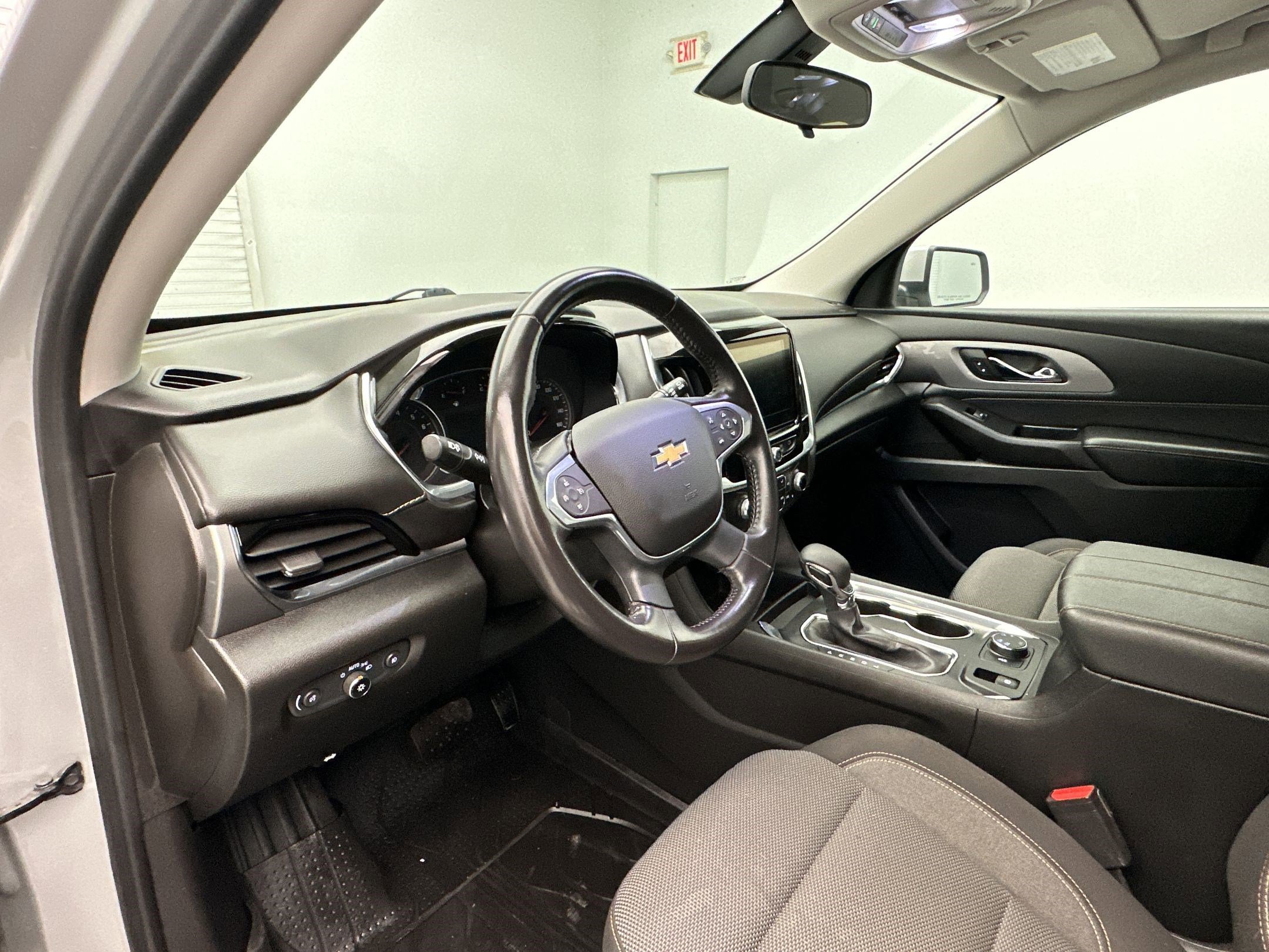 Used 2021 Chevrolet Traverse LT w/ LPO, Floor Liner Package image 4