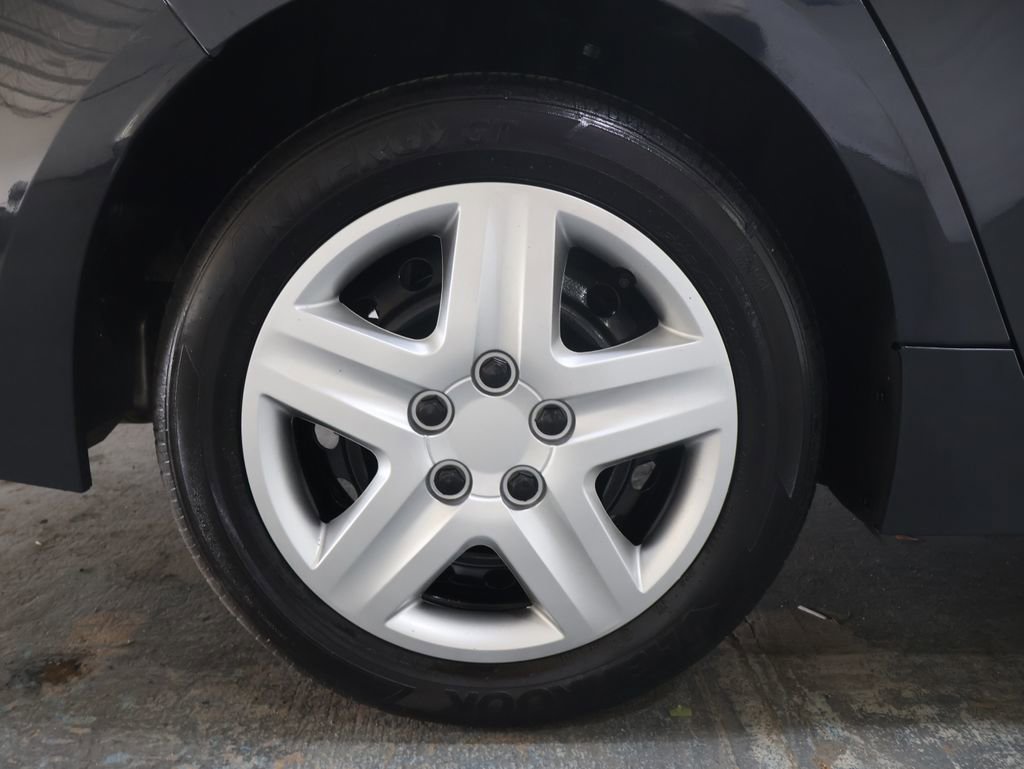 Used 2025 Toyota Corolla LE image 34