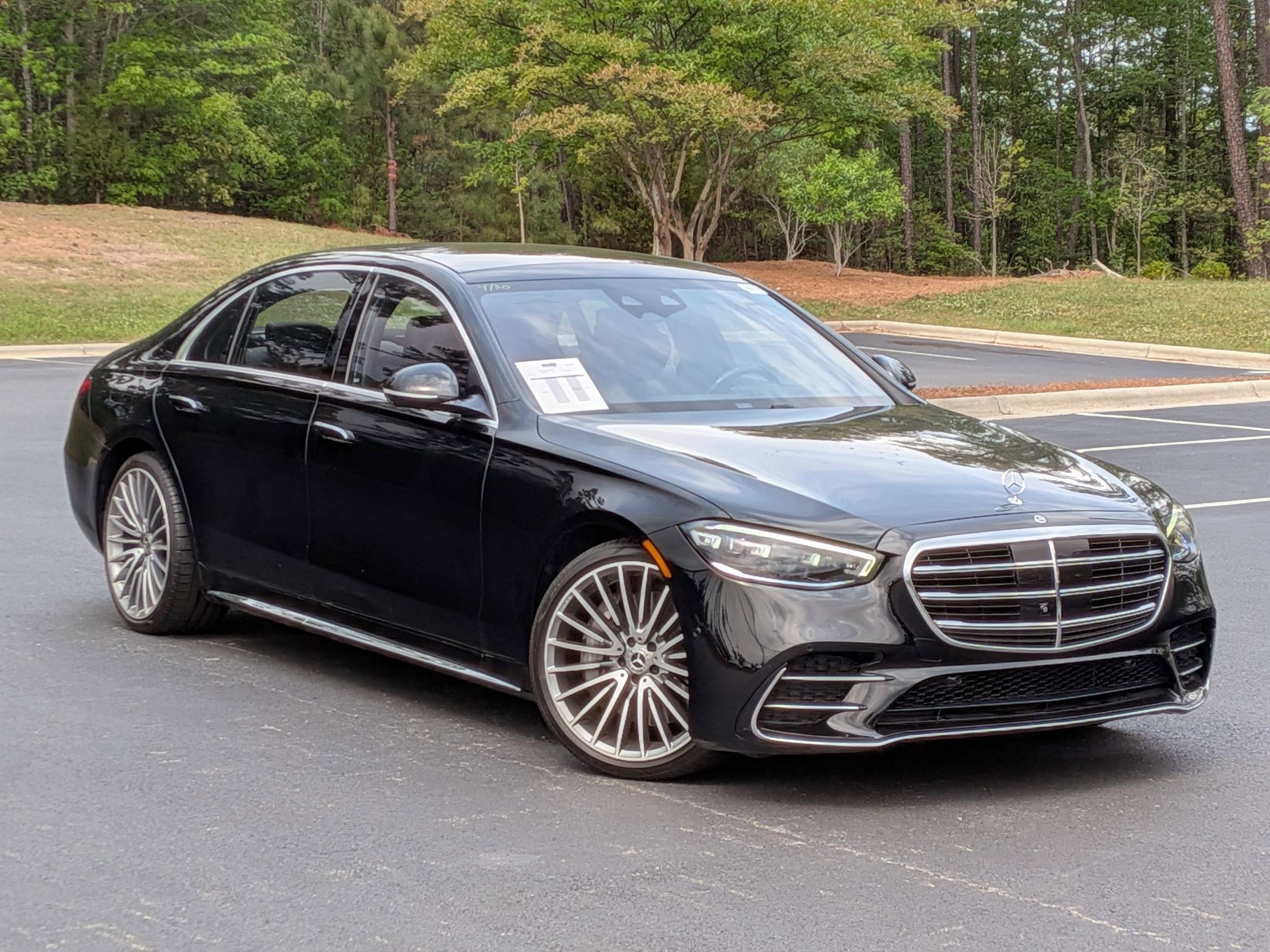 Used 2023 Mercedes-Benz S 500 4MATIC w/ AMG Line image 2