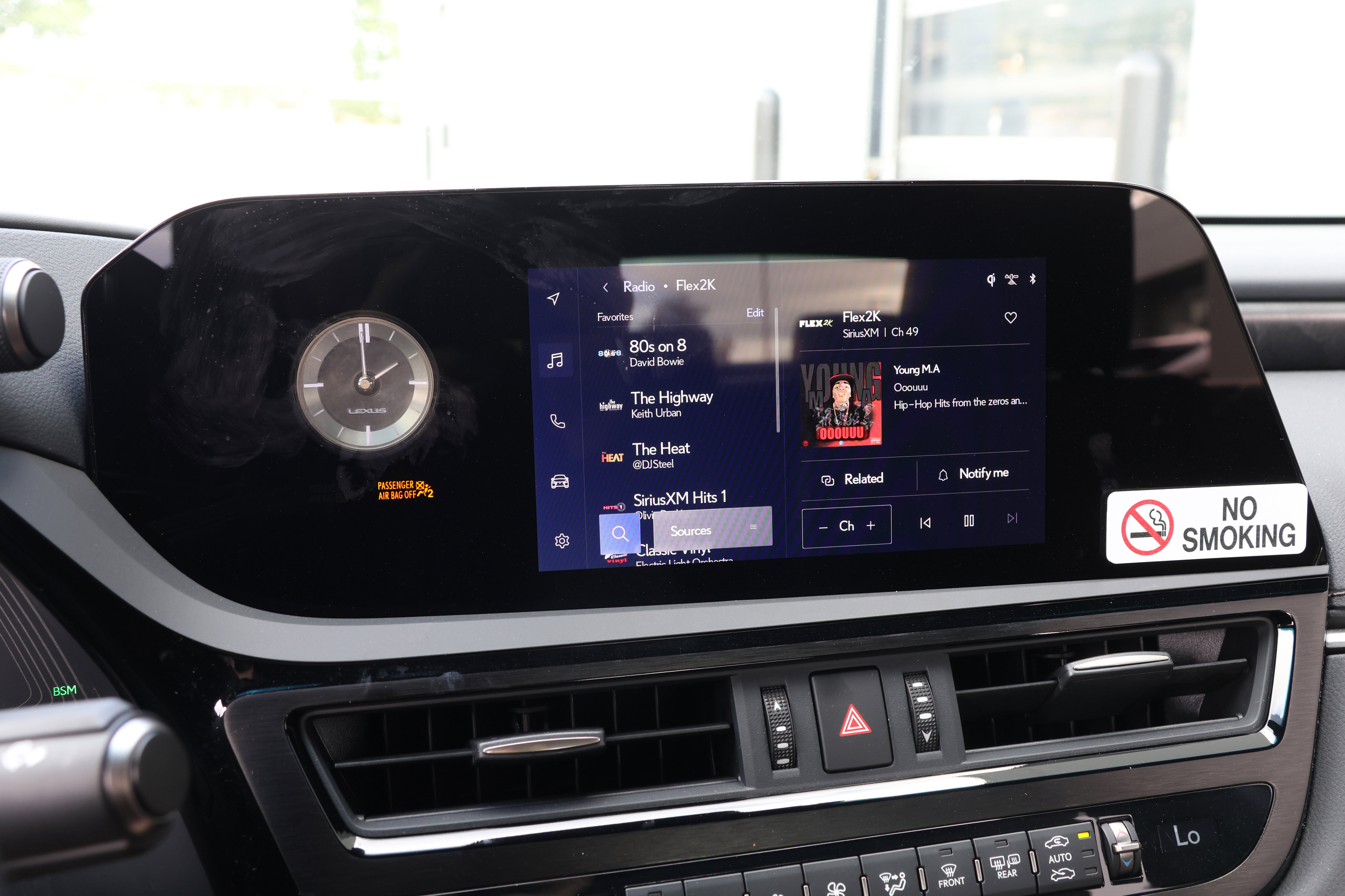 Used 2025 Lexus ES 350 w/ Premium Package image 21