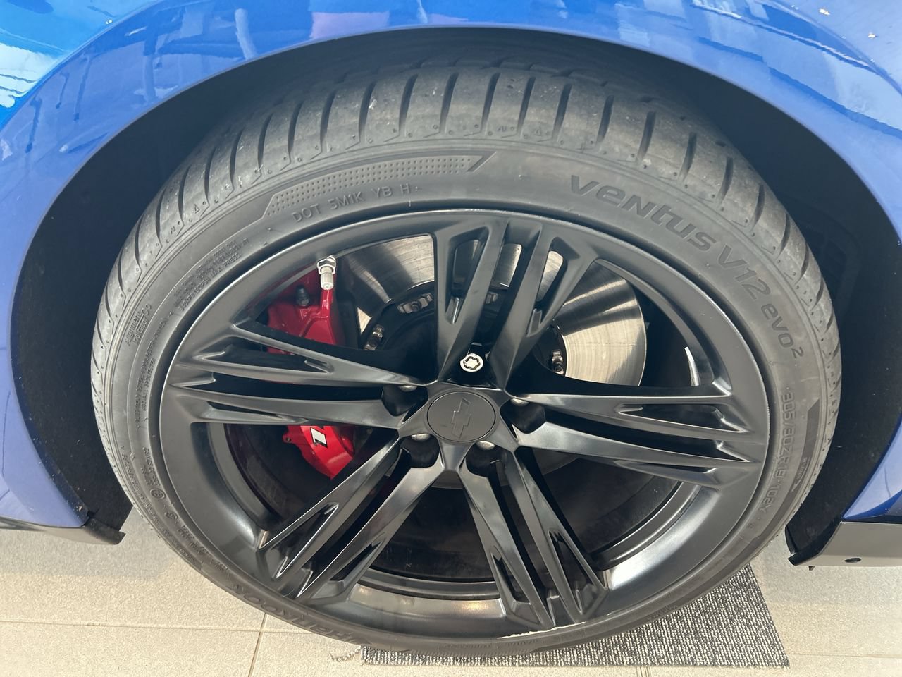 Used 2018 Chevrolet Camaro ZL1 RWD image 5