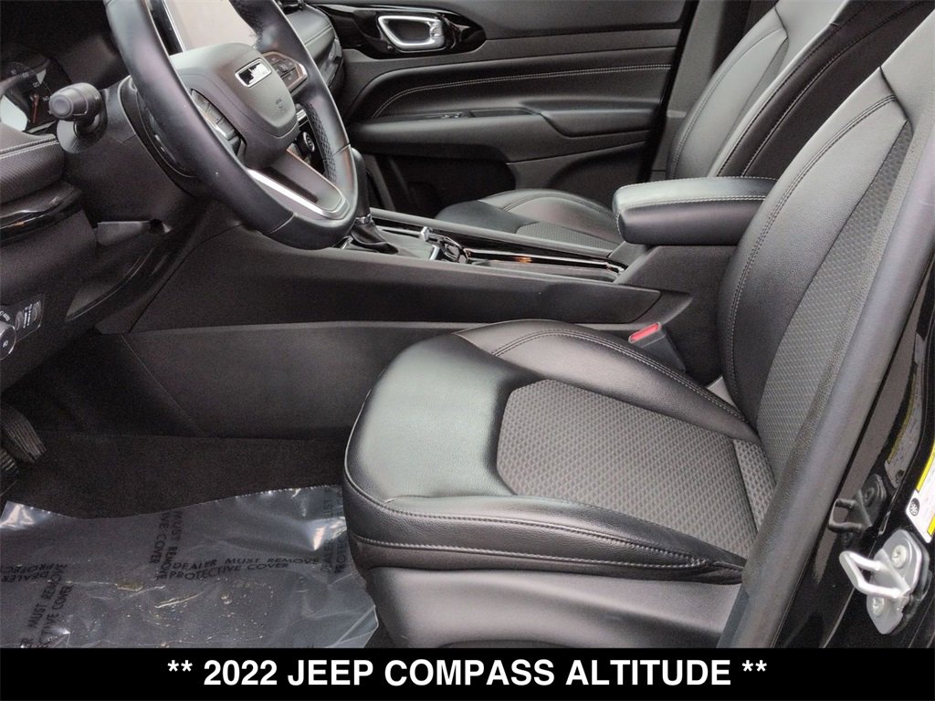 Used 2022 Jeep Compass Altitude w/ Convenience Group image 2