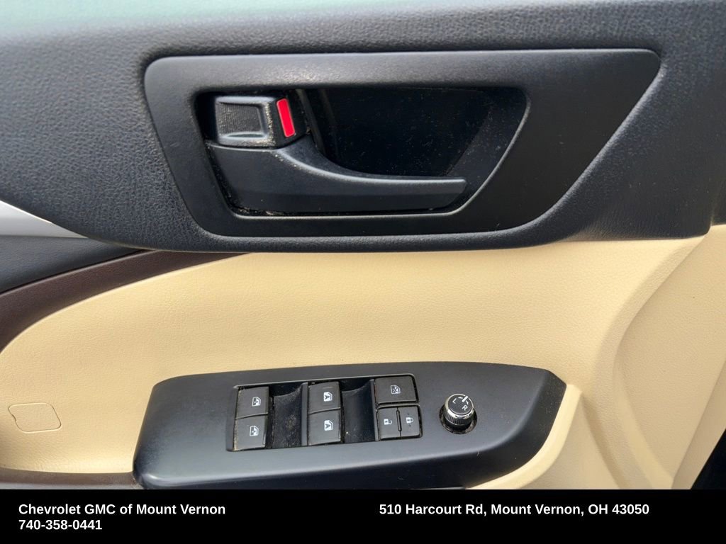 Used 2017 Toyota Highlander LE image 20