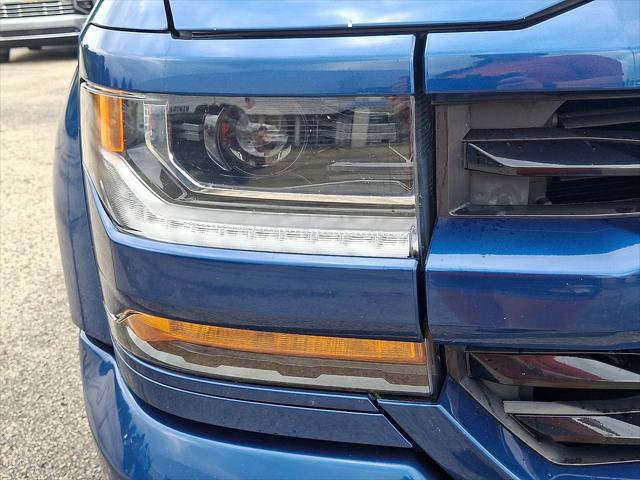 Used 2018 Chevrolet Silverado 1500 LT w/ All Star Edition AWD/4WD image 10