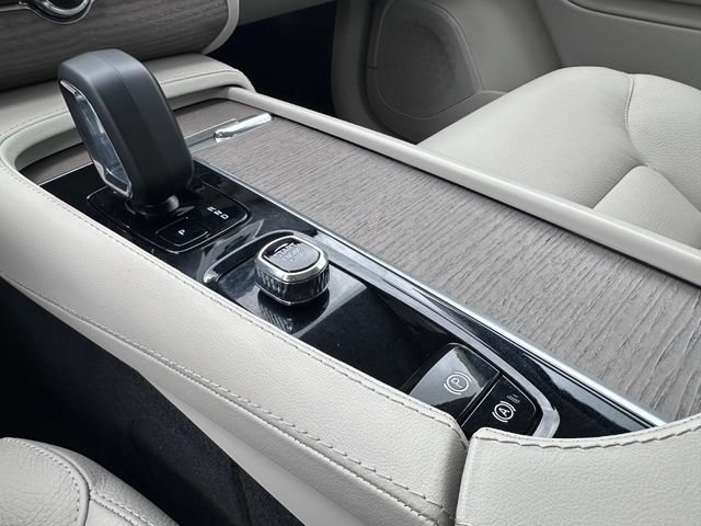 Certified 2023 Volvo XC90 B5 Plus w/ Protection Package Premier AWD/4WD image 21
