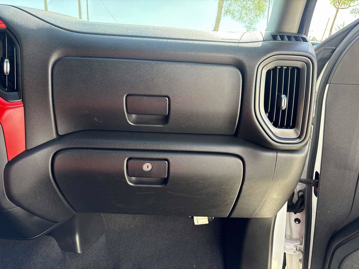 Used 2020 Chevrolet Silverado 1500 Custom w/ Custom Value Package RWD image 17