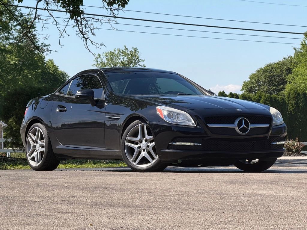 Used 2013 Mercedes-Benz SLK 250 image 1
