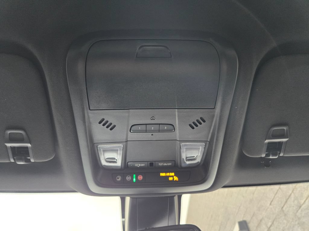 Used 2022 Chevrolet Blazer RS w/ Enhanced Convenience Package FWD image 21