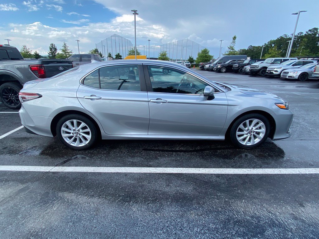 Used 2023 Toyota Camry LE FWD image 7