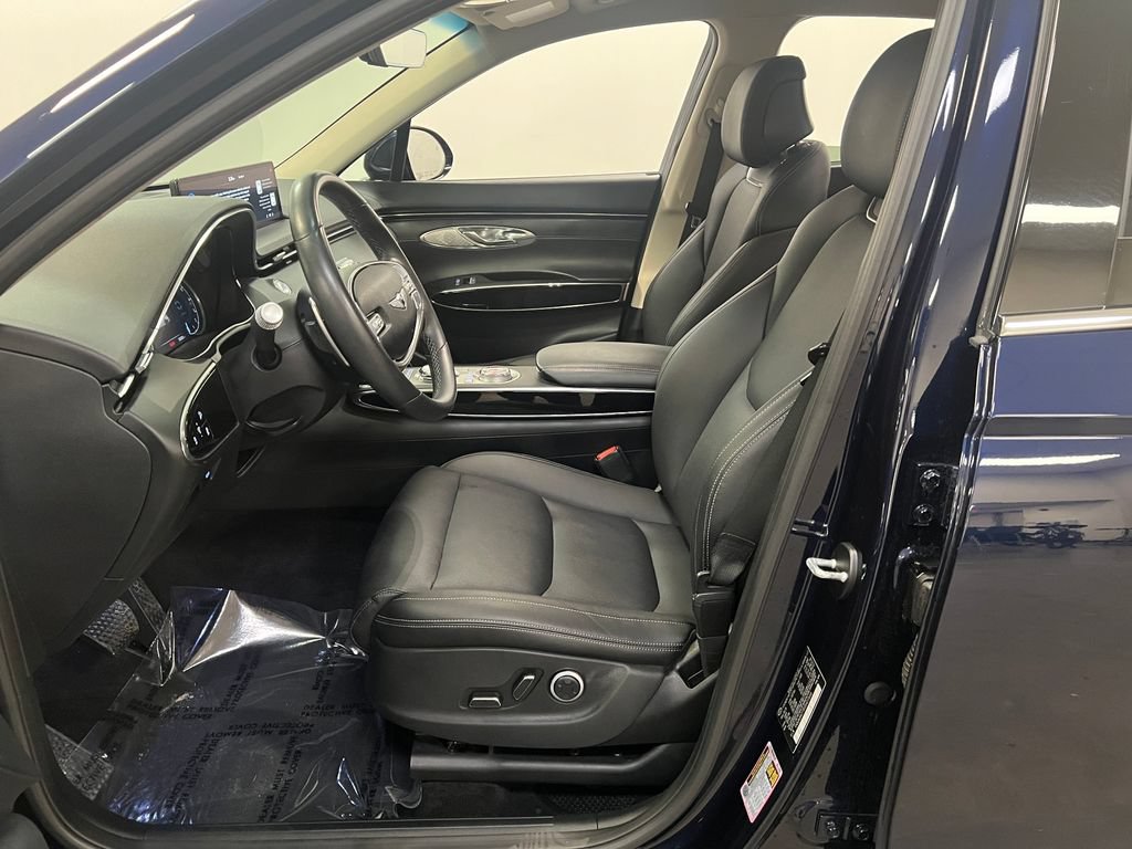 Used 2025 Genesis GV70 2.5T AWD/4WD image 11