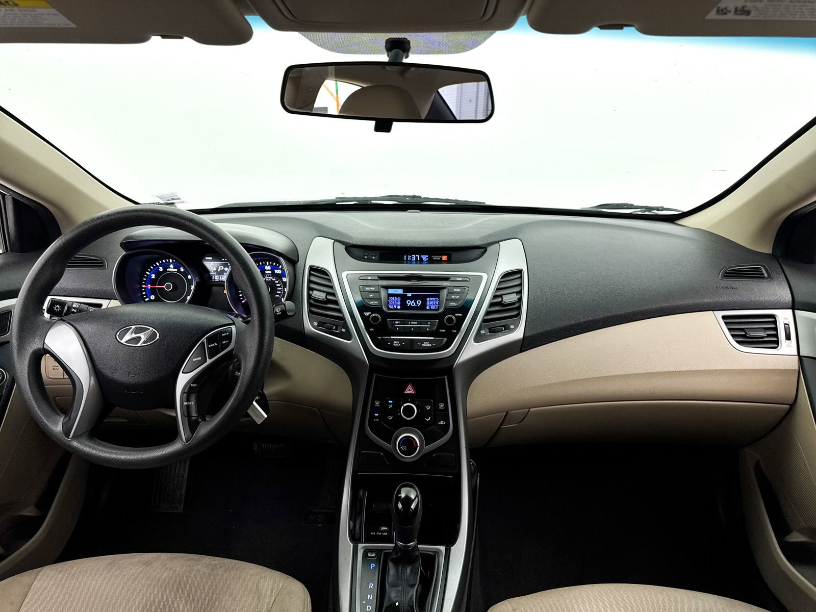 Used 2016 Hyundai Elantra SE image 22