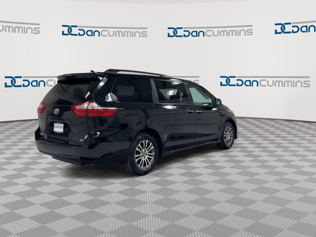 Used 2019 Toyota Sienna XLE image 8