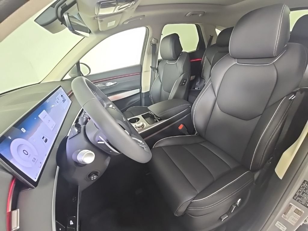 New 2027 Genesis GV70 2.5T Advanced AWD/4WD image 15