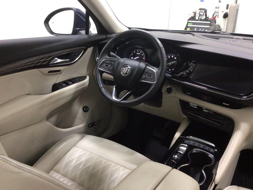 Used 2023 Buick Envision Avenir image 16