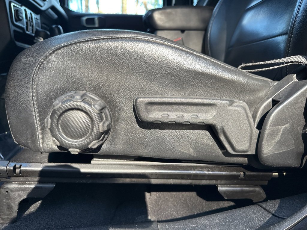 Used 2018 Jeep Wrangler Unlimited Sahara w/ LED Lighting Group image 17