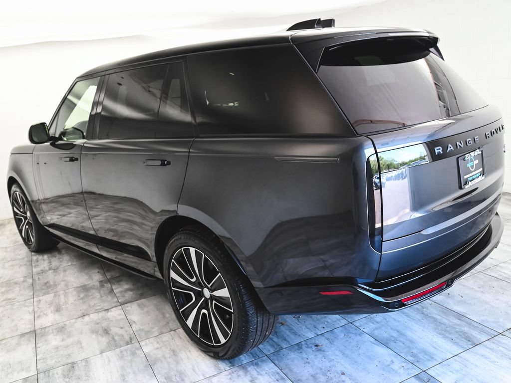 Used 2023 Land Rover Range Rover Long Wheelbase SE AWD/4WD image 4