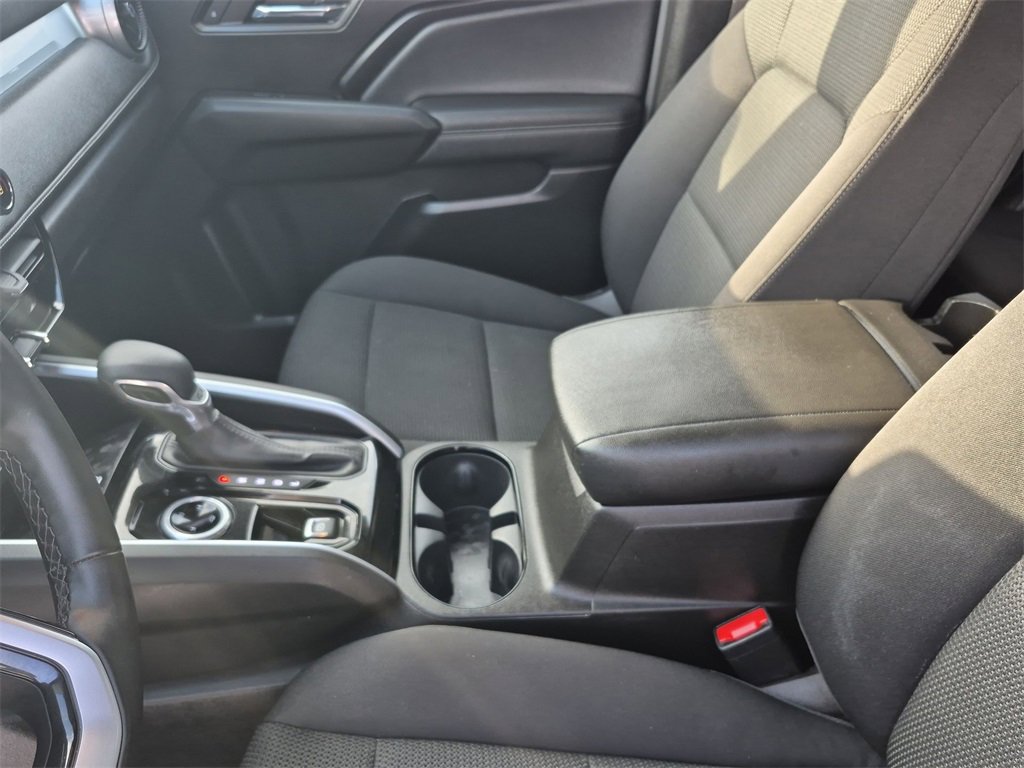 Used 2023 Chevrolet Colorado LT w/ LT Convenience Package II image 27
