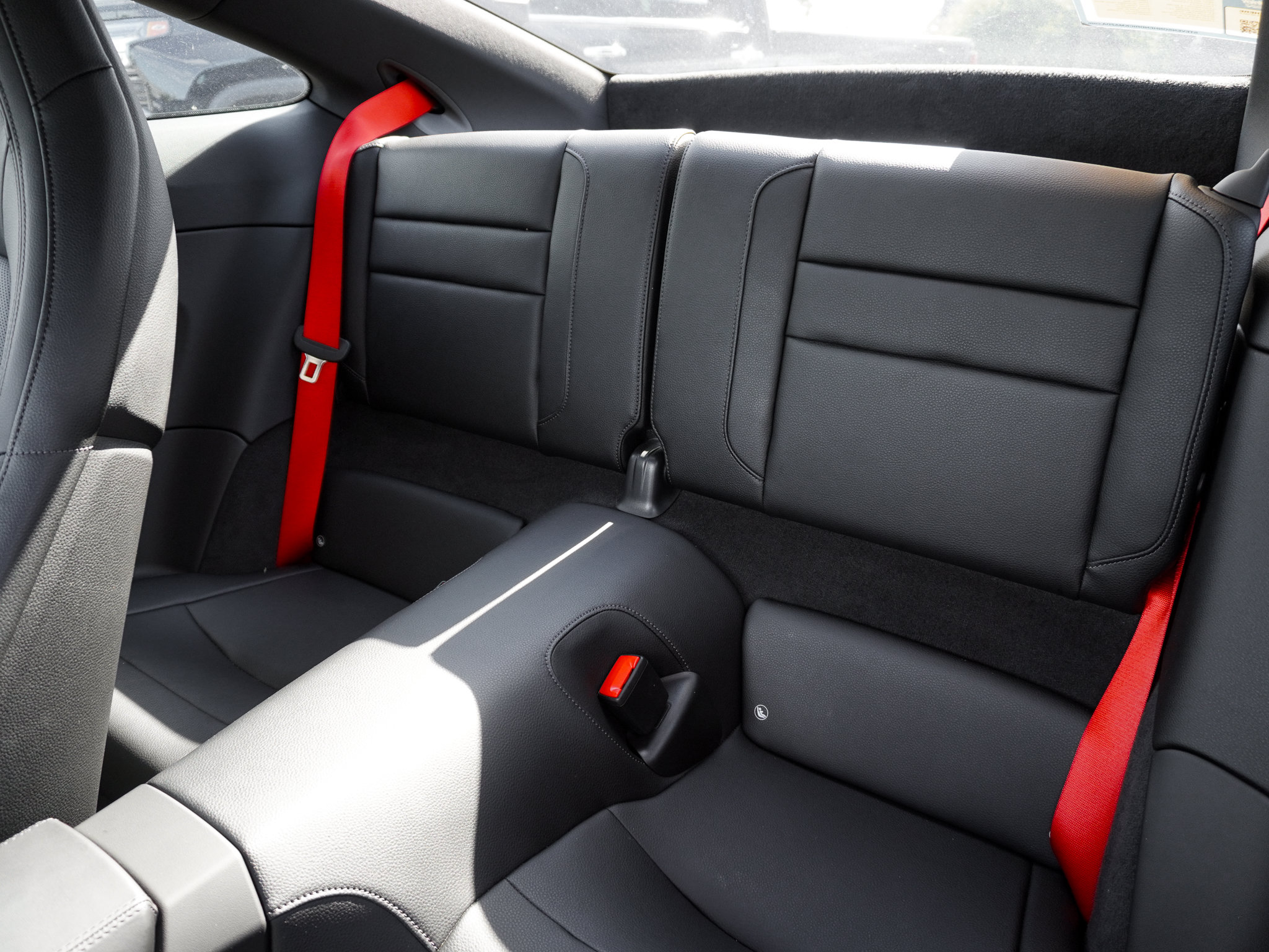 Used 2024 Porsche 911 Carrera RWD image 30