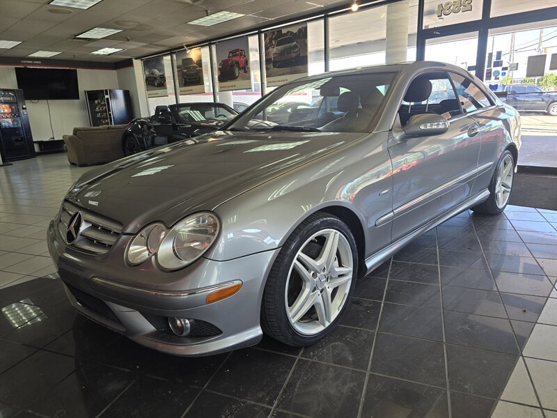 Used 2009 Mercedes-Benz CLK 350 Coupe image 1