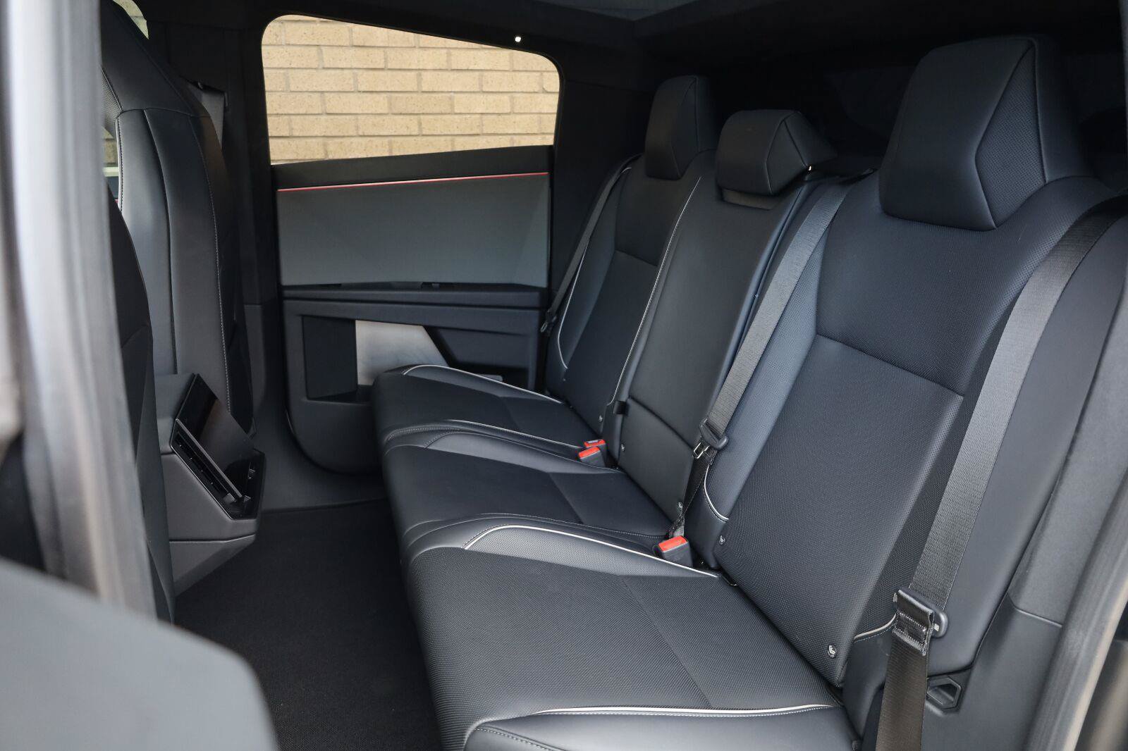 Used 2025 Tesla Cybertruck Cyberbeast AWD/4WD image 23