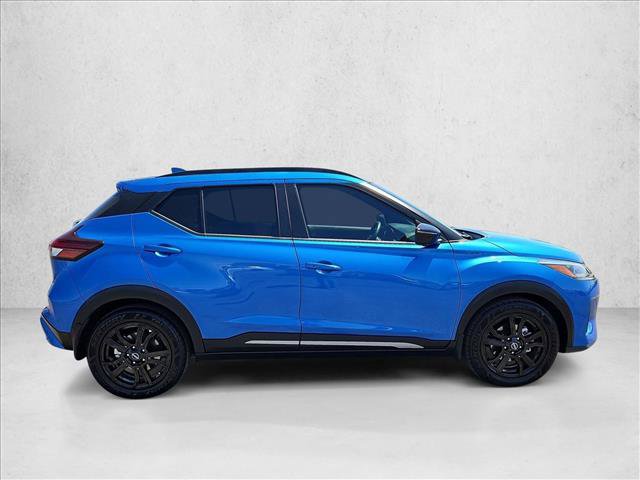Used 2023 Nissan Kicks SR FWD image 4