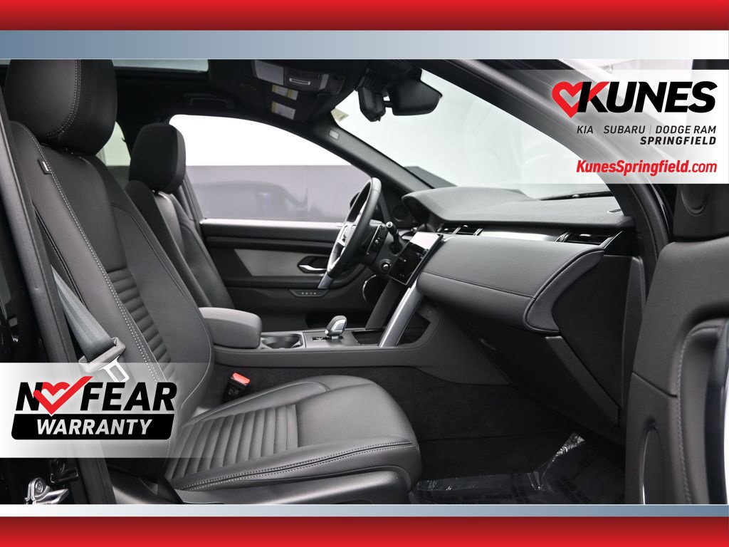 Used 2025 Land Rover Discovery Sport Dynamic SE AWD/4WD image 23